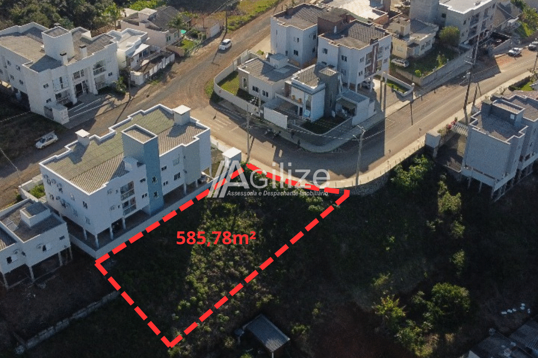 585,78m²